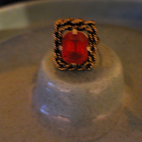 Ring - Picture 3 of 4